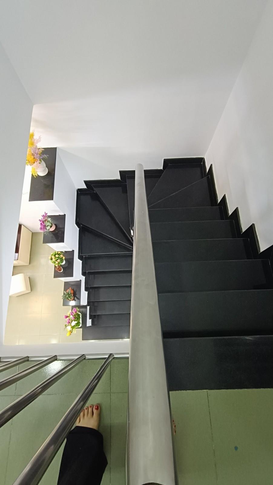 BÁN NHÀ 2 TẦNG, 32M2, LÊ ĐÌNH CẨN, TÂN TẠO, BÌNH TÂN - GIÁ 3.5 TỶ - SỔ HỒNG CHÍNH CHỦ - Ảnh 1
